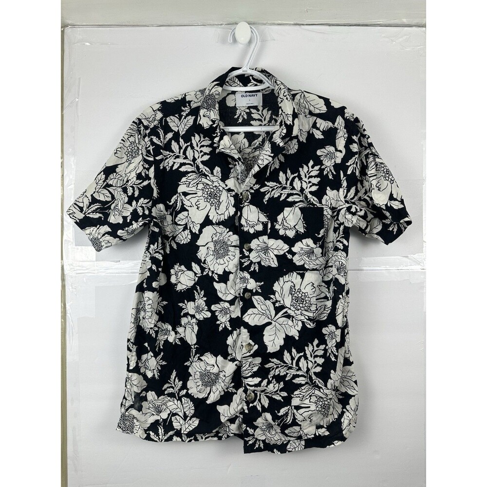 Old Navy Women’s Size S Black White Floral Short Sleeve Button Shirt